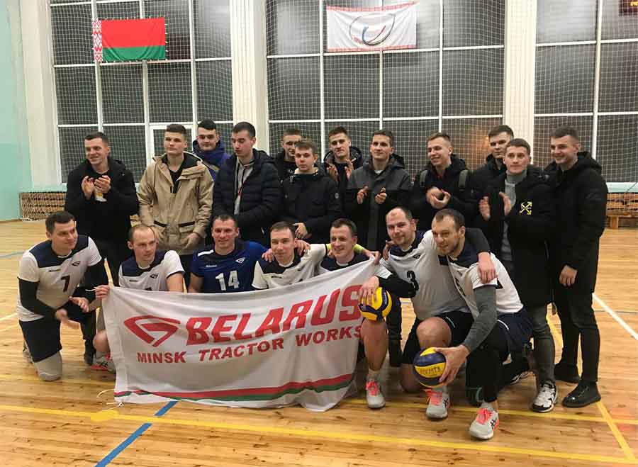 Волейбольная сборная МТЗ начала выступление в любительской лиге с победы