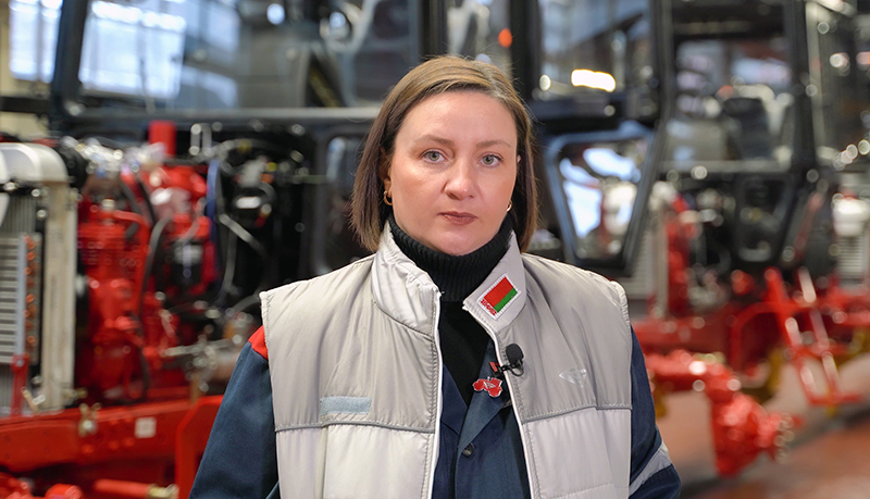 Работница МТЗ стала лауреатом конкурса «Женщина года — 2025»